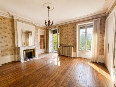 APPARTEMENT T6 A VENDRE - LYON 7EME ARRONDISSEMENT - 201.14 m2 - 850 000 €